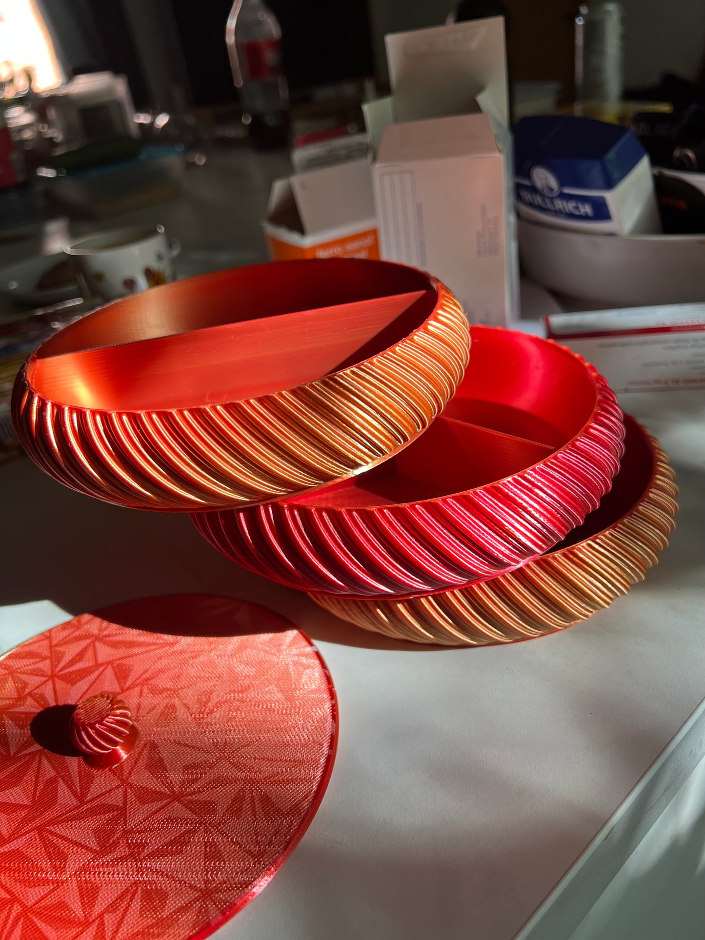 Schmuckdose 3 Fächer mit Deckel Rot/Pink und Gold inkl. vers.Versand(7,60€) Einzelstück