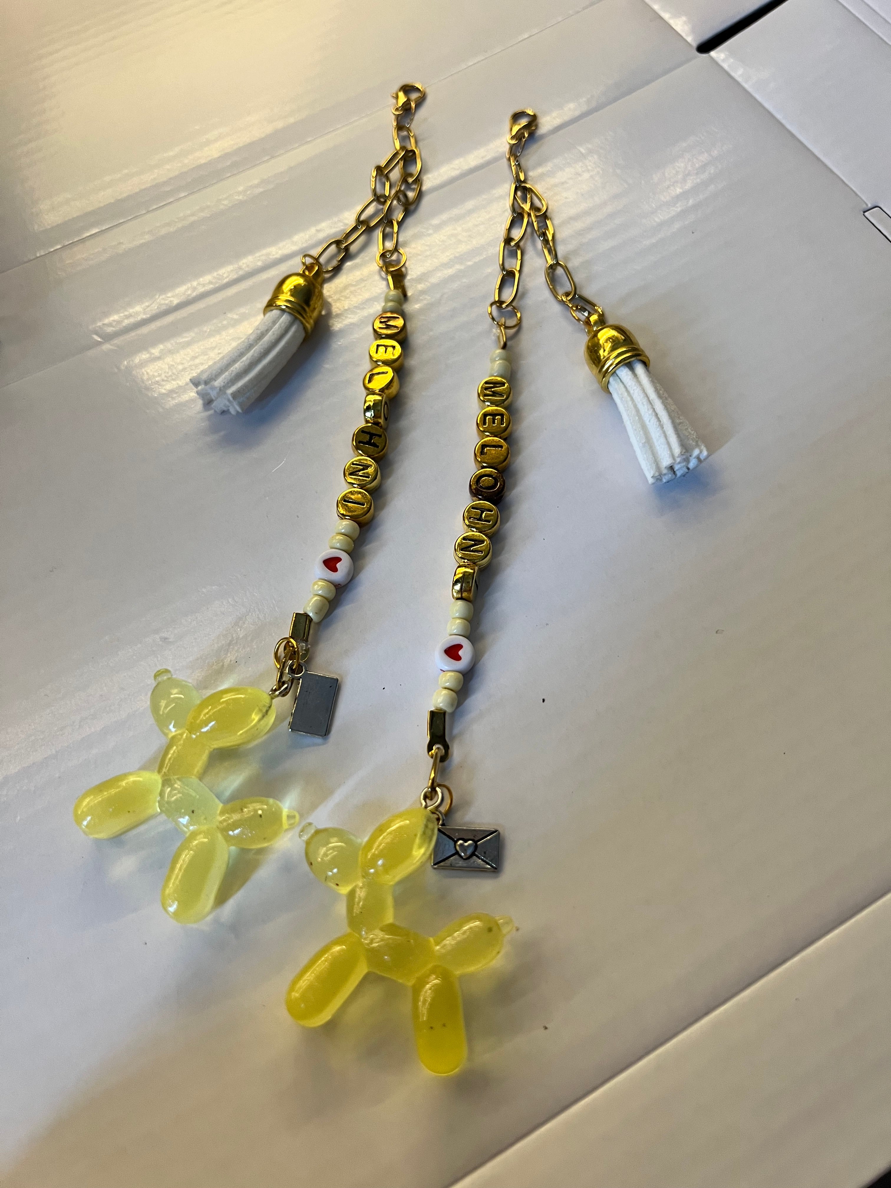 Anhänger „ Melohni Money“ mit Luftballonhund