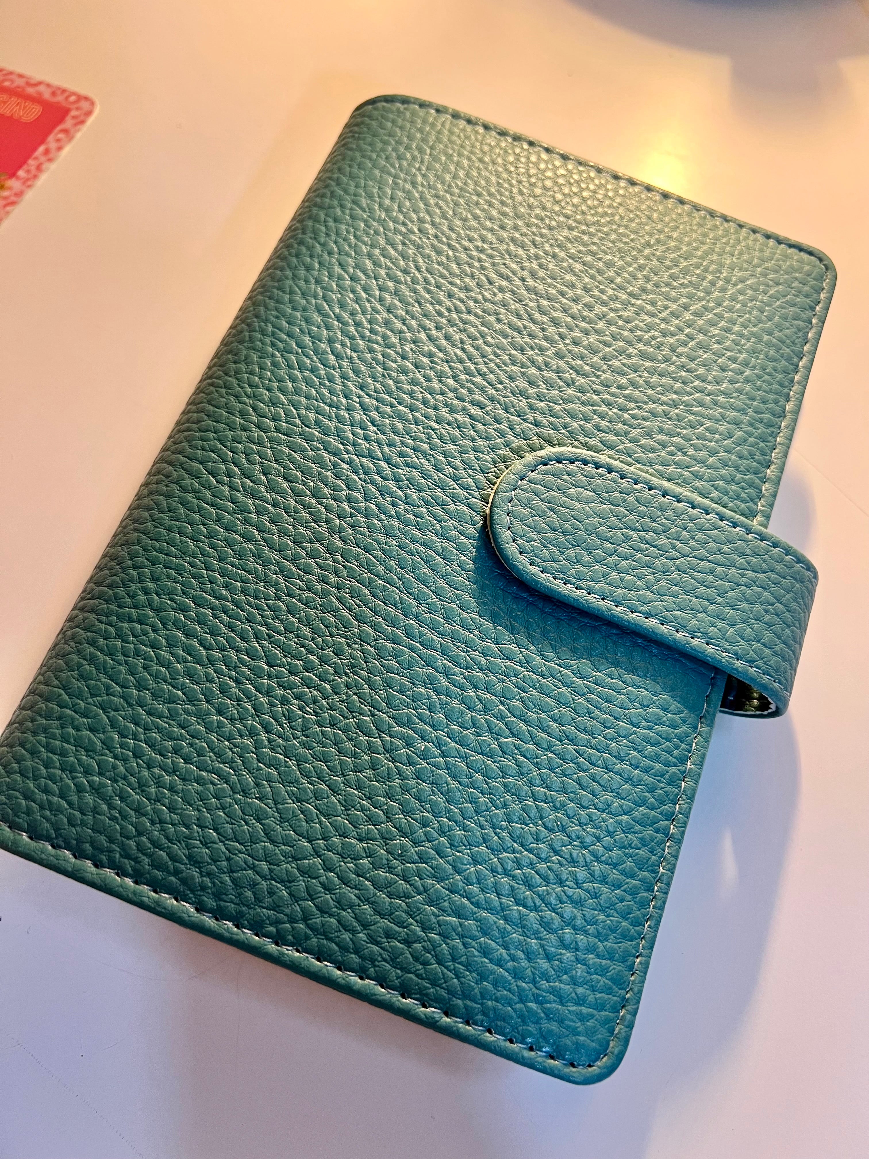 Binder A6 - Pebble mit Goldener Hardware