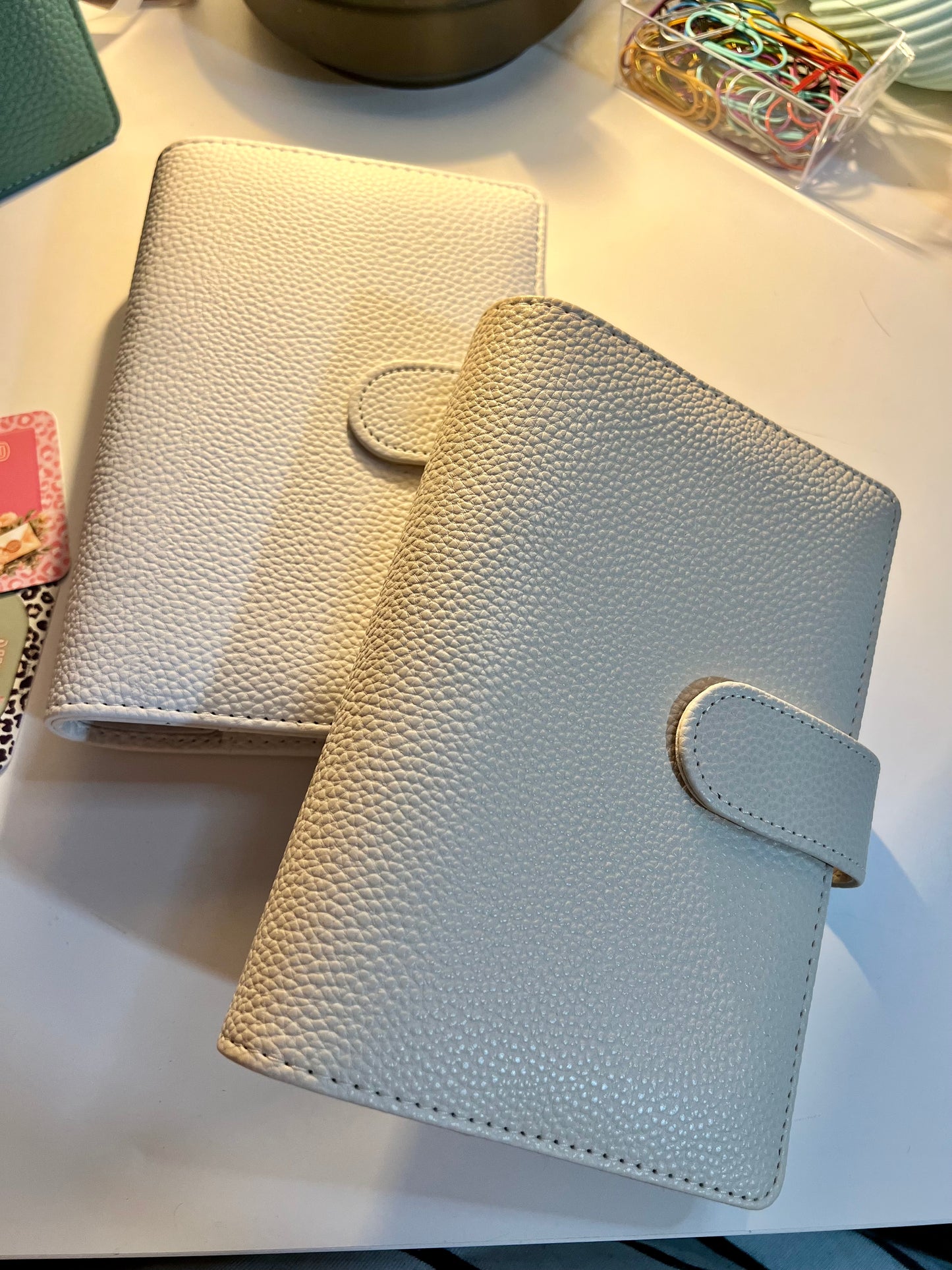 Binder A6 - Pebble mit Goldener Hardware