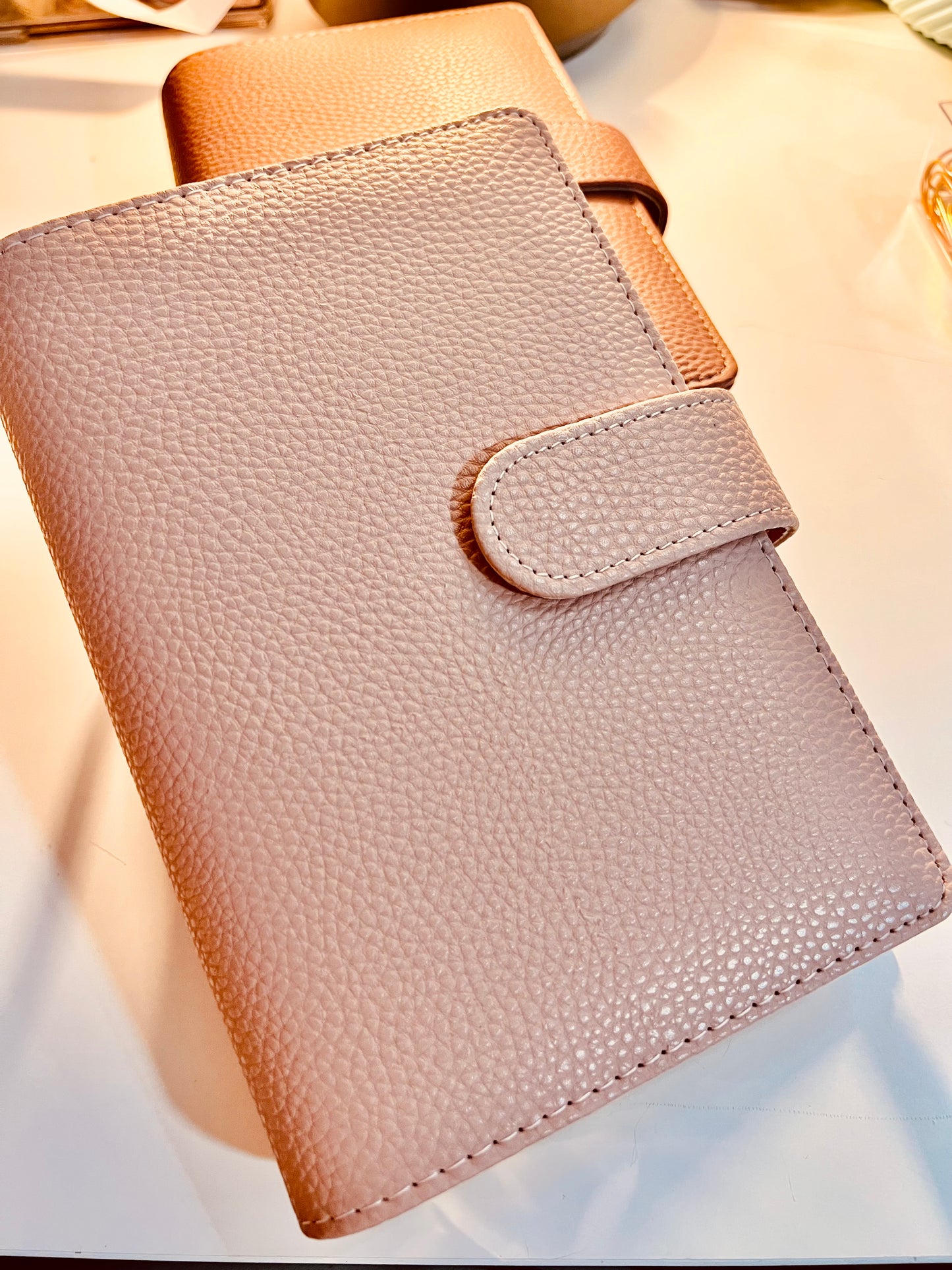 Binder A6 - Pebble mit Goldener Hardware