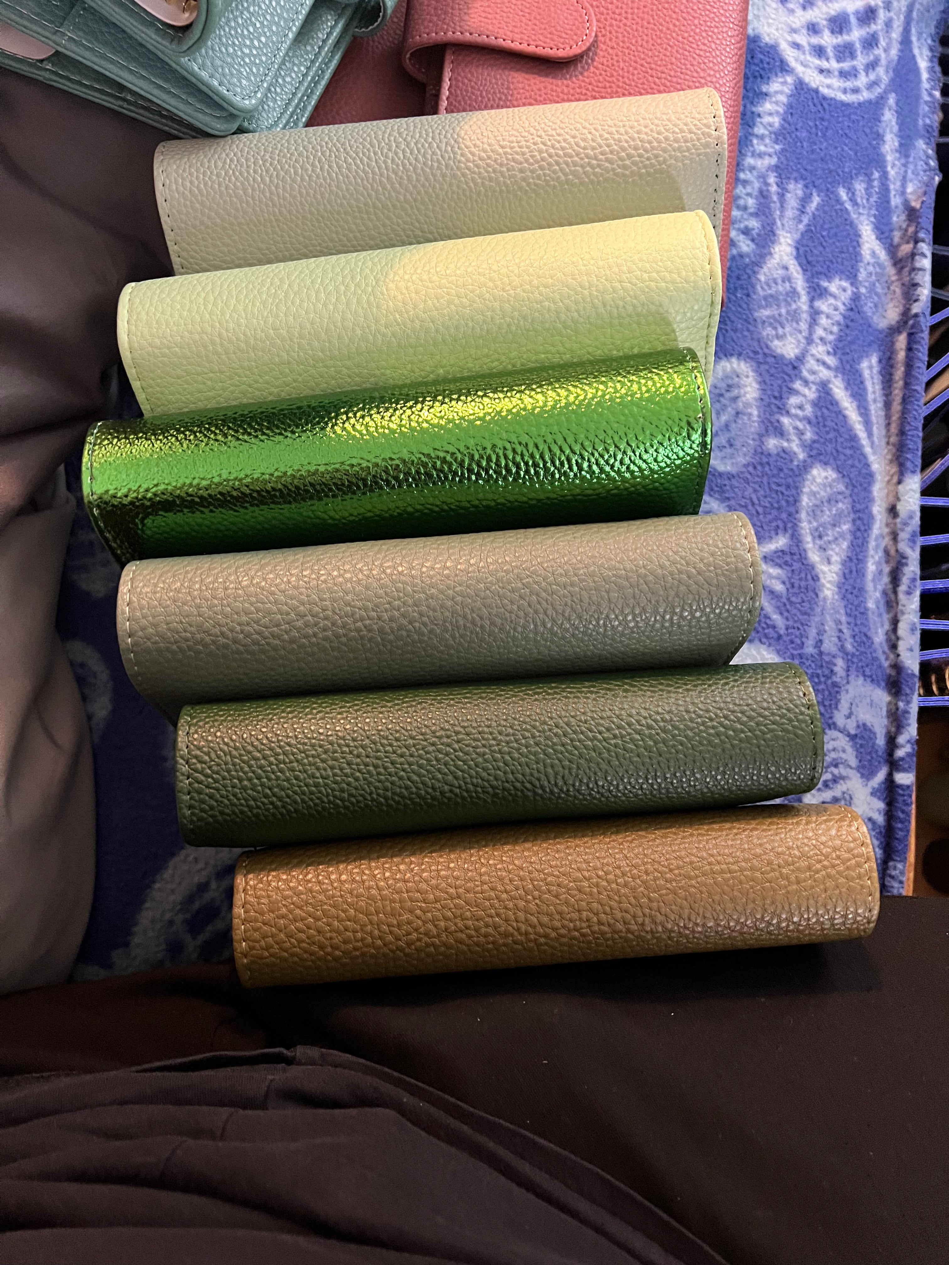 Binder A6 - Pebble mit Goldener Hardware